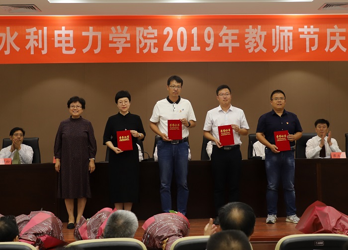 IMG_0966.JPG IMG_0966.JPG