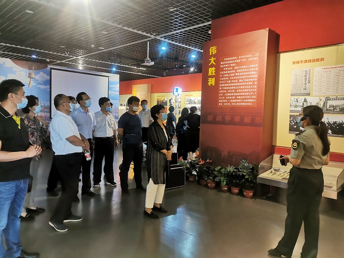 参观平津战役纪念馆.jpg 参观平津战役纪念馆.jpg